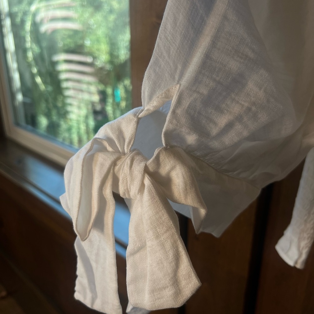 Express White Top - Picture 3 of 4